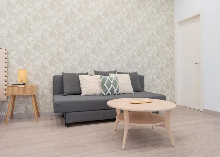 Apartment Panther Aladro Iii