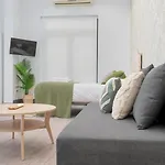 Panther Aladro Iii Apartament *